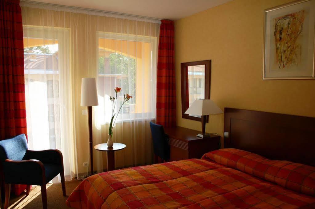 Hotel Azur Siófok Zewnętrze zdjęcie